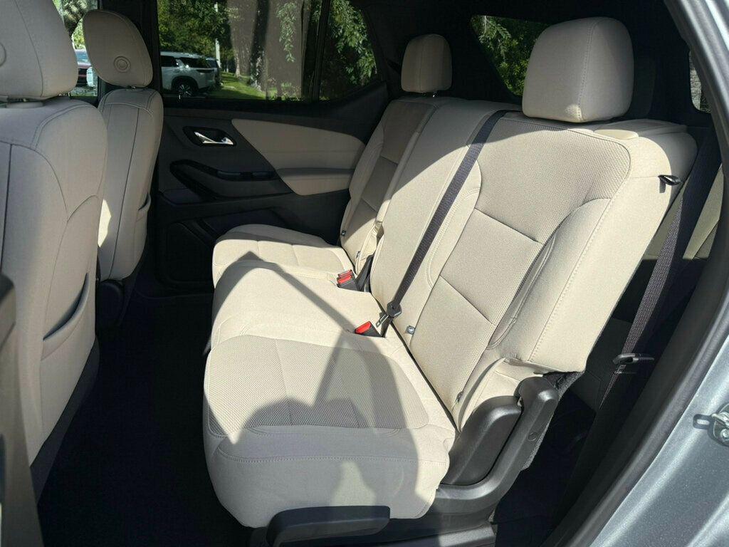 used 2023 Chevrolet Traverse car, priced at $28,990