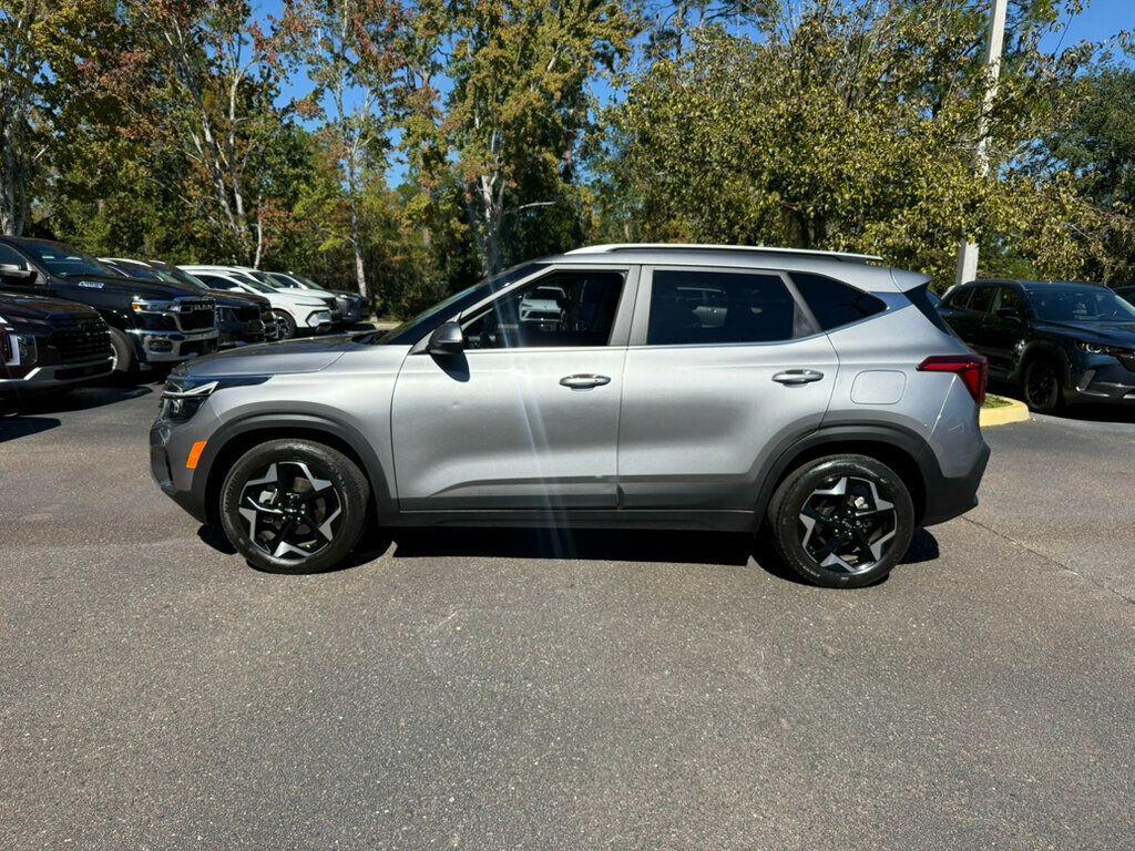 used 2025 Kia Seltos car, priced at $21,990