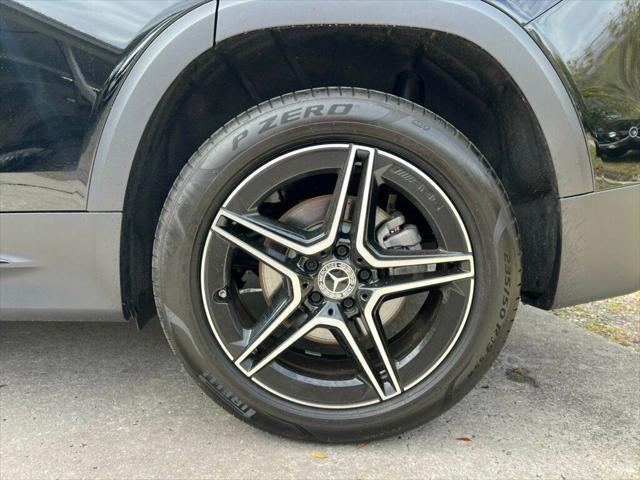 used 2024 Mercedes-Benz GLB 250 car, priced at $38,990
