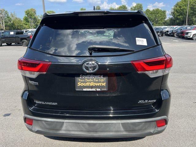 used 2018 Toyota Highlander car, priced at $23,808