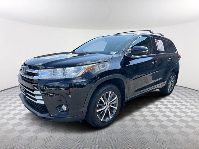 used 2018 Toyota Highlander car, priced at $23,808