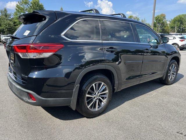 used 2018 Toyota Highlander car, priced at $23,808