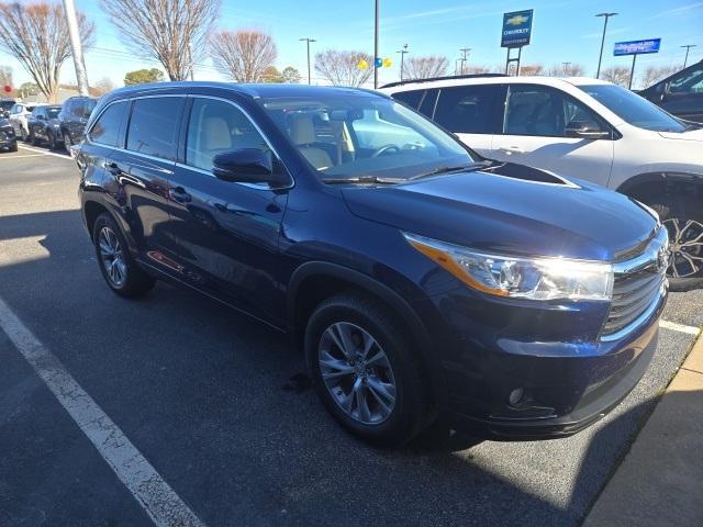 used 2014 Toyota Highlander car, priced at $19,371