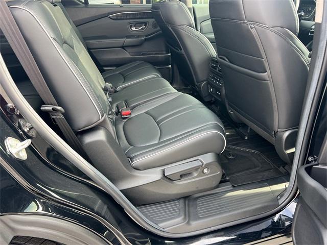 used 2025 Honda Pilot car, priced at $48,529