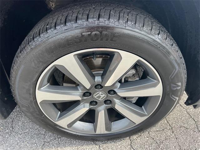 used 2025 Honda Pilot car, priced at $48,529