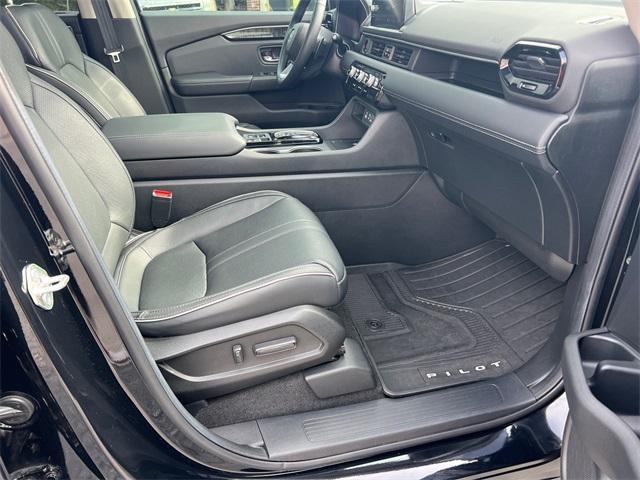 used 2025 Honda Pilot car, priced at $48,529
