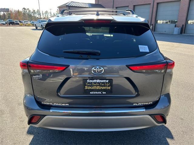 used 2020 Toyota Highlander car, priced at $30,119