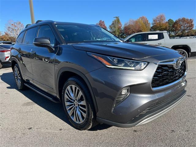 used 2020 Toyota Highlander car, priced at $30,119