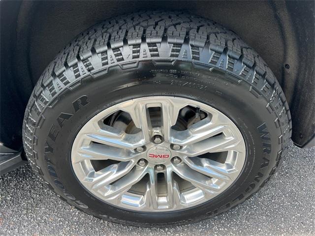 used 2021 GMC Yukon XL car, priced at $43,541