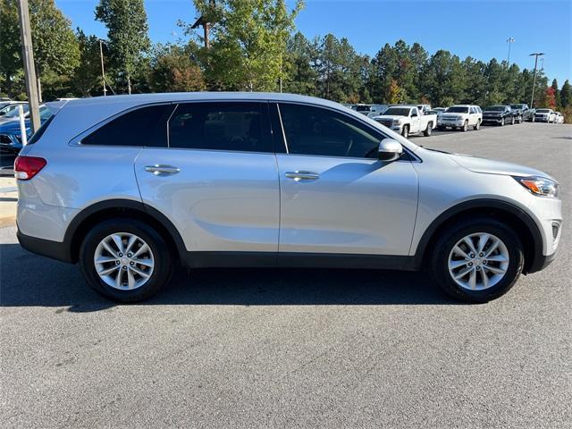 used 2018 Kia Sorento car, priced at $14,377