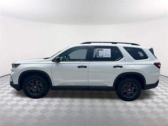 used 2025 Honda Pilot car, priced at $46,859
