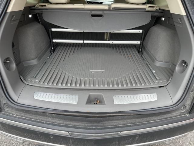 used 2022 Cadillac XT5 car, priced at $35,997