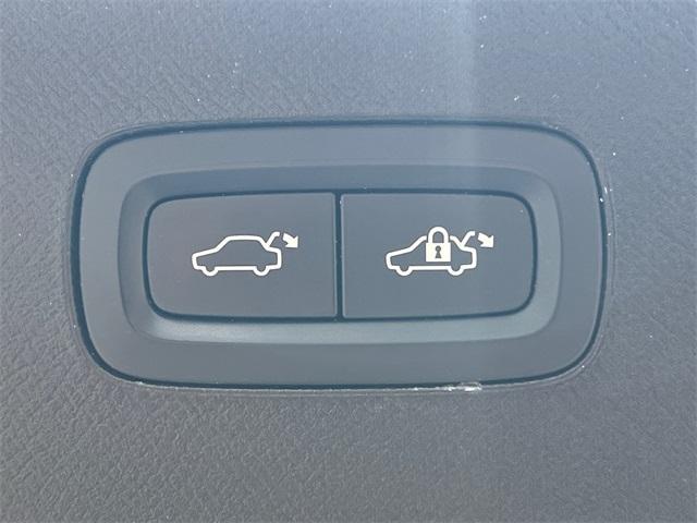 used 2021 Volvo XC90 car, priced at $24,928