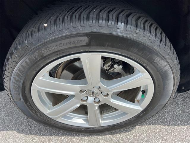 used 2021 Volvo XC90 car, priced at $24,928