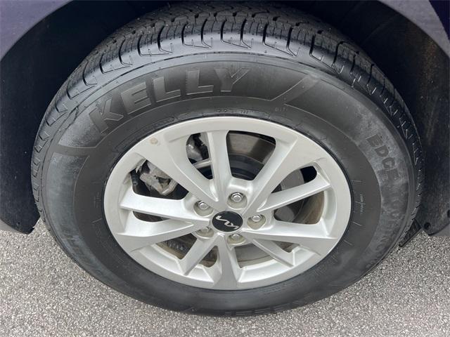 used 2024 Kia Carnival car, priced at $32,897