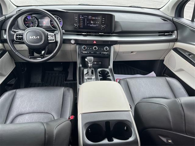 used 2024 Kia Carnival car, priced at $32,897