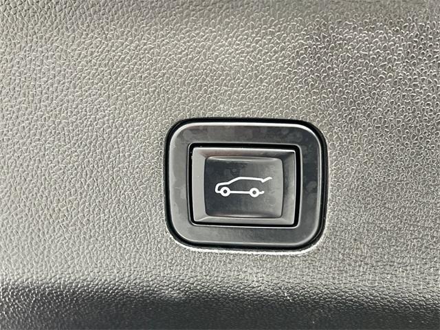 used 2022 GMC Yukon XL car, priced at $60,467