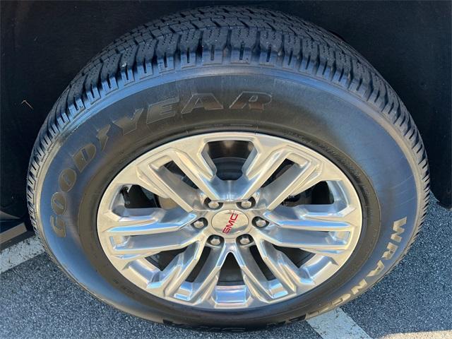 used 2021 GMC Yukon XL car, priced at $35,595