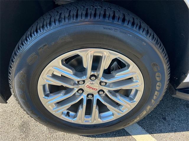 used 2021 GMC Yukon XL car, priced at $35,595