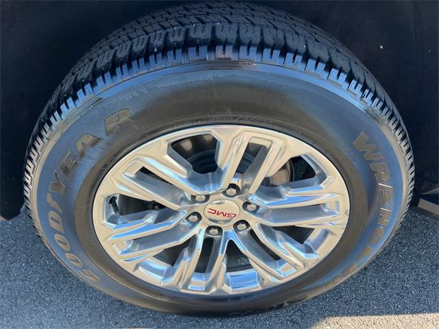 used 2021 GMC Yukon XL car, priced at $35,595