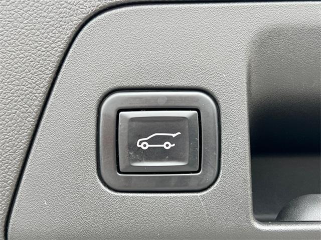 used 2021 Buick Envision car, priced at $22,087