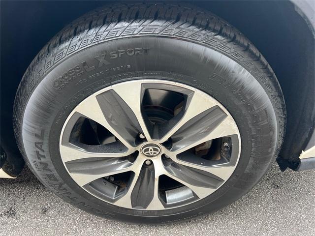 used 2020 Toyota Highlander car, priced at $31,782