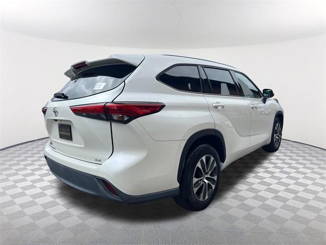 used 2020 Toyota Highlander car, priced at $31,782