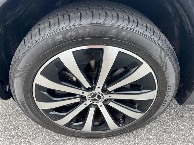 used 2021 Mercedes-Benz GLB 250 car, priced at $22,166