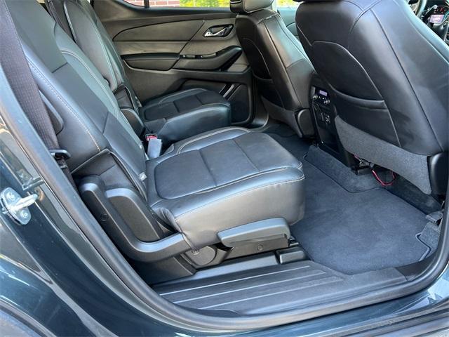 used 2021 Chevrolet Traverse car, priced at $23,504