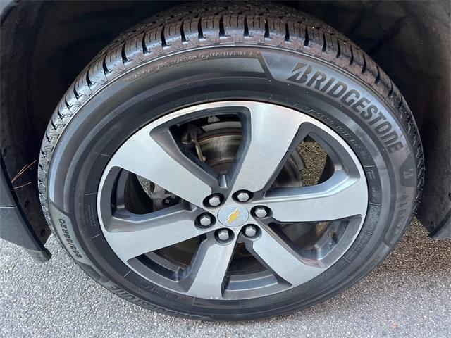 used 2021 Chevrolet Traverse car, priced at $23,504