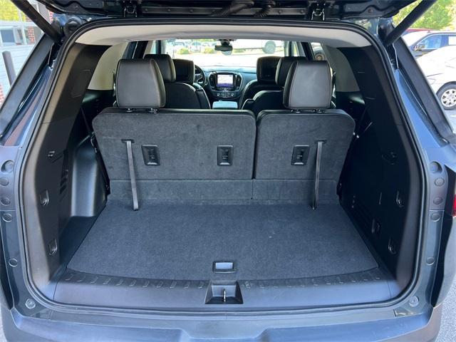 used 2021 Chevrolet Traverse car, priced at $23,504