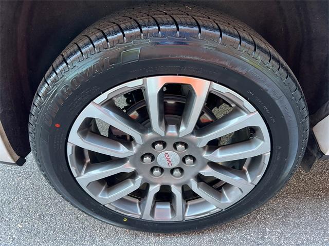 used 2021 GMC Acadia car, priced at $28,427