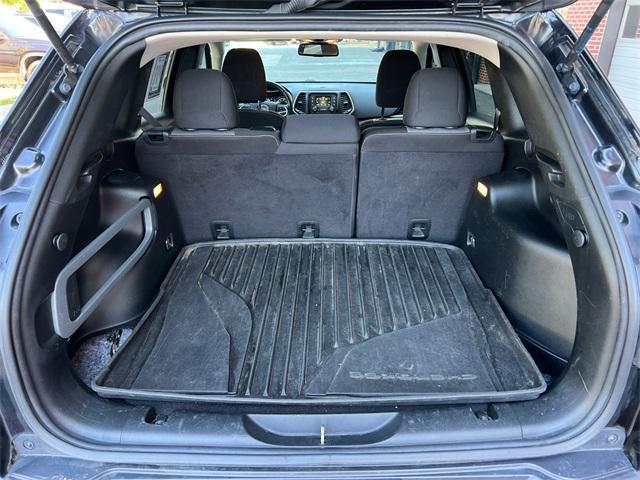 used 2017 Jeep Cherokee car, priced at $11,313