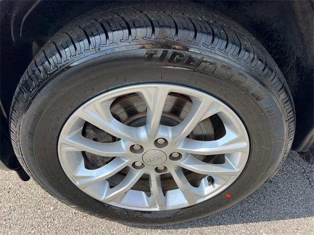 used 2019 Jeep Cherokee car, priced at $10,970