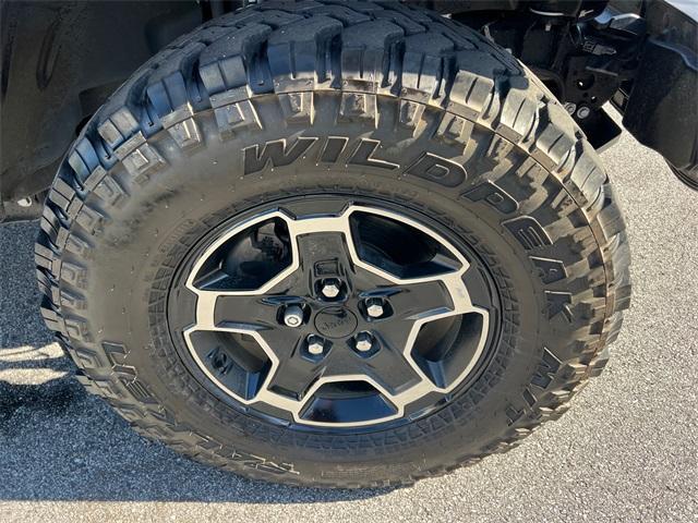 used 2021 Jeep Gladiator car, priced at $40,044