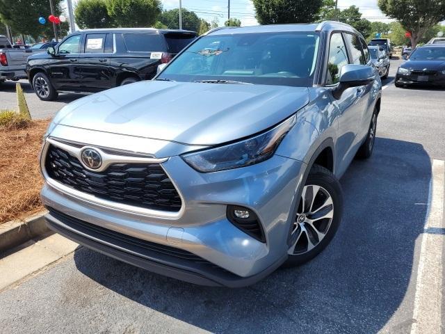 used 2023 Toyota Highlander car, priced at $36,430