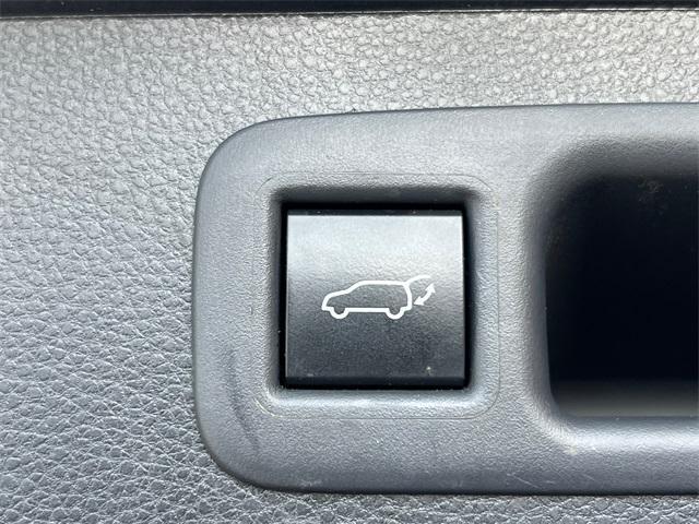 used 2023 Toyota Highlander car, priced at $33,378