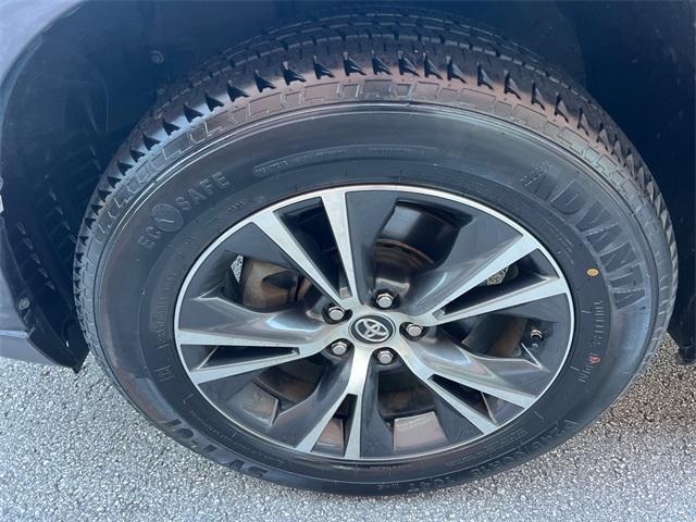 used 2019 Toyota Highlander car, priced at $23,043