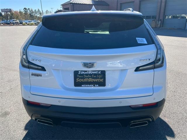 used 2022 Cadillac XT4 car, priced at $27,688