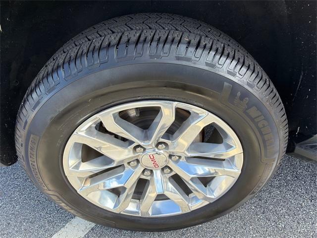 used 2022 GMC Yukon car, priced at $46,769