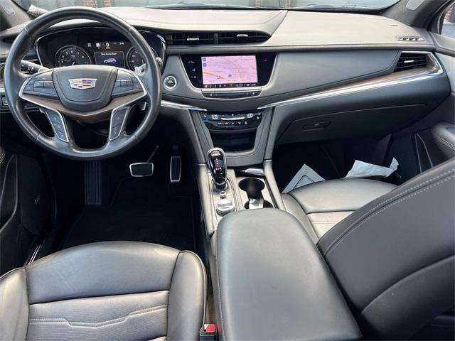 used 2022 Cadillac XT5 car, priced at $32,987