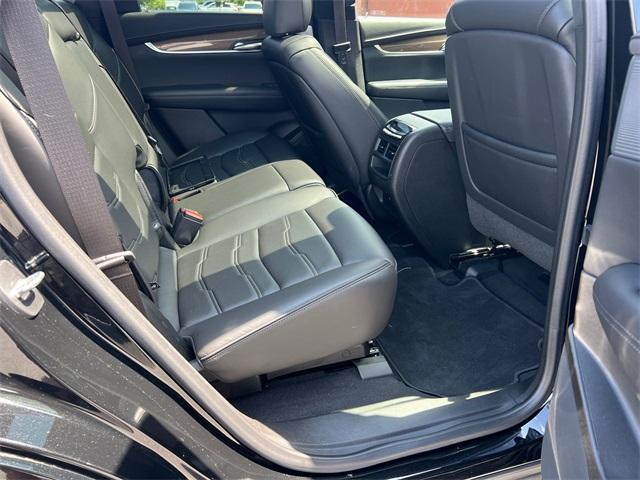 used 2022 Cadillac XT5 car, priced at $40,568