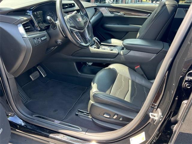 used 2022 Cadillac XT5 car, priced at $40,568