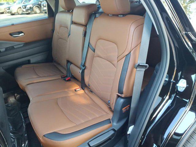 new 2025 Nissan Pathfinder car, priced at $42,754