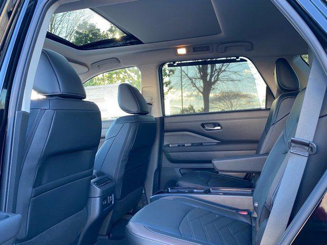 new 2025 Nissan Pathfinder car, priced at $47,832