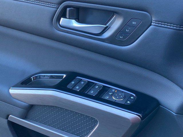 new 2025 Nissan Pathfinder car, priced at $47,832