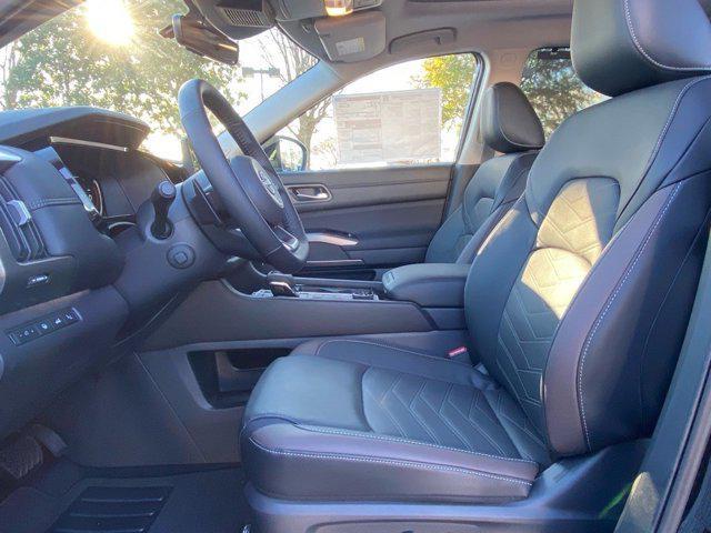 new 2025 Nissan Pathfinder car, priced at $47,832