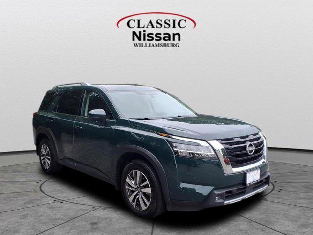 used 2022 Nissan Pathfinder car, priced at $32,000
