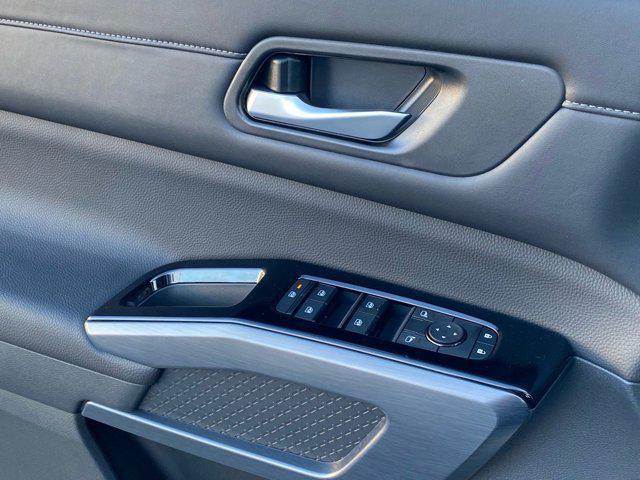 new 2025 Nissan Pathfinder car, priced at $39,708