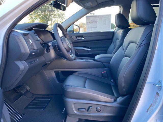 new 2025 Nissan Pathfinder car, priced at $39,708